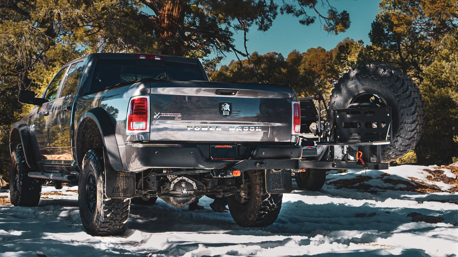 UltraSwing® Mega-Fit Spare Tire Hitch Mount | RiGd Supply - Image 10