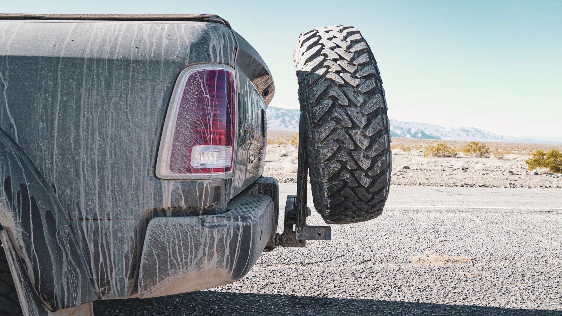 UltraSwing® Mega-Fit Spare Tire Hitch Mount | RiGd Supply - Image 22