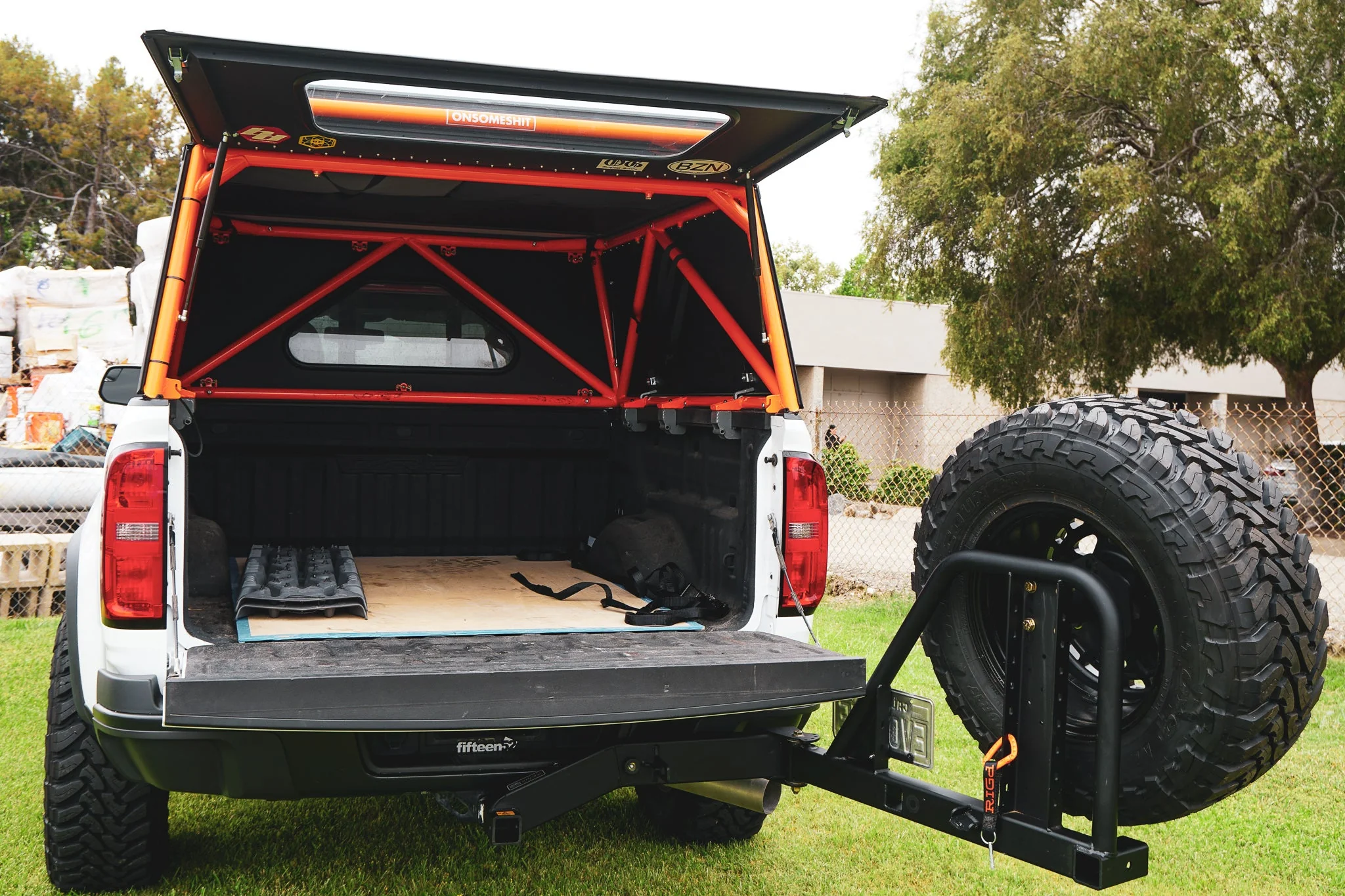 UltraSwing™ Multi-Fit Spare Tire Hitch Mount | RiGd Supply - Image 14