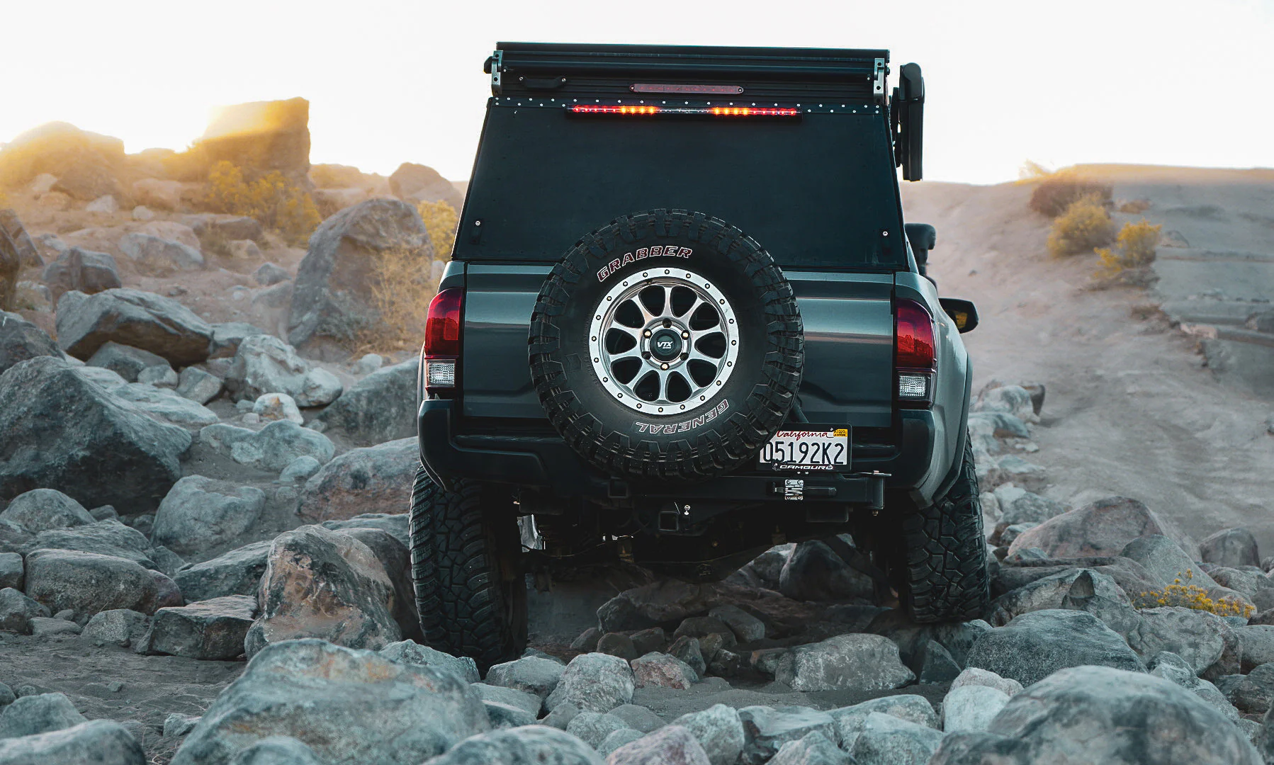 UltraSwing™ Multi-Fit Spare Tire Hitch Mount | RiGd Supply - Image 16