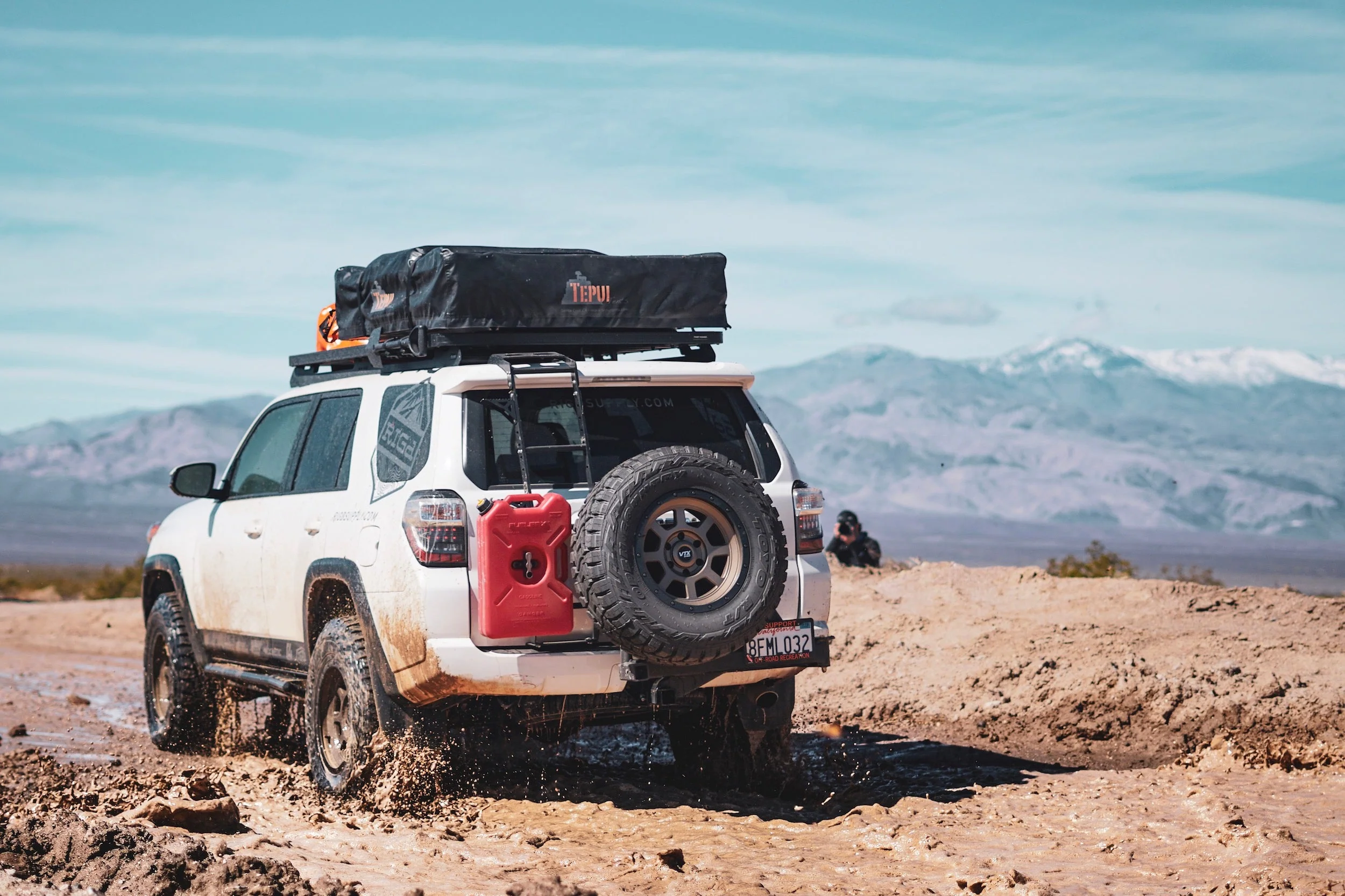 UltraSwing® Short-Fit Spare Tire Hitch Mount | RiGd Supply - Image 14