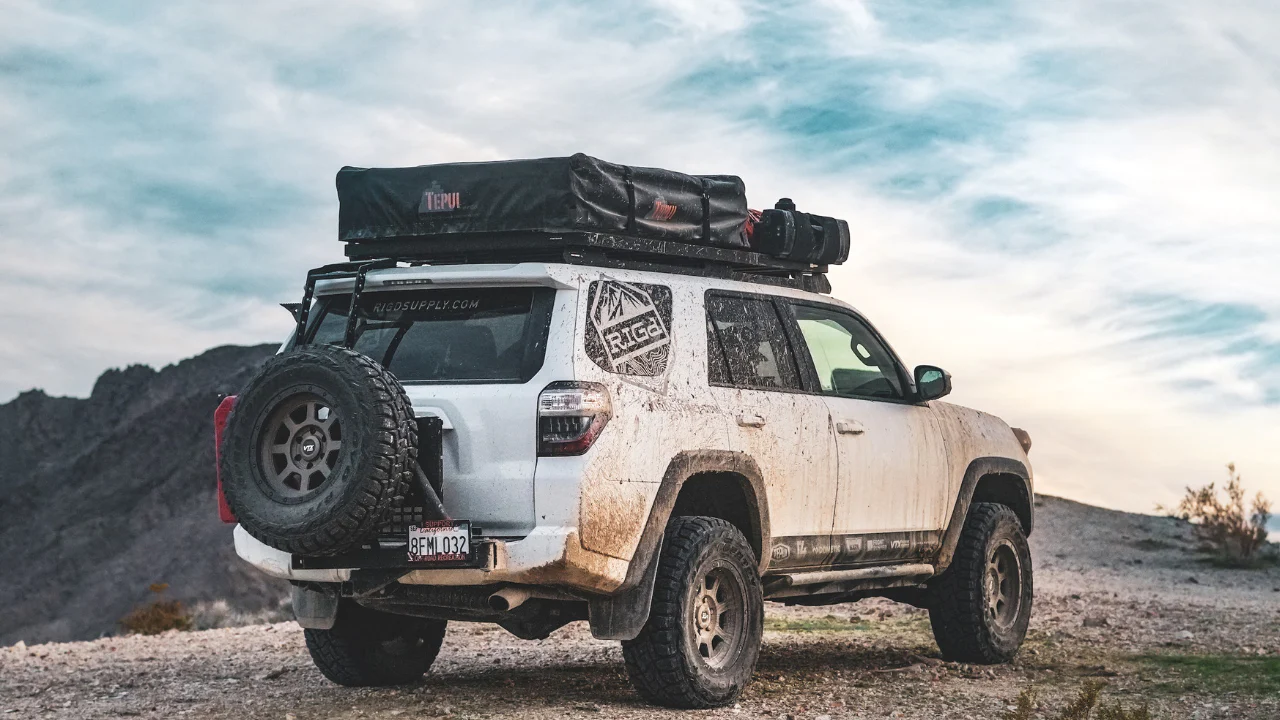 UltraSwing® Short-Fit Spare Tire Hitch Mount | RiGd Supply - Image 15