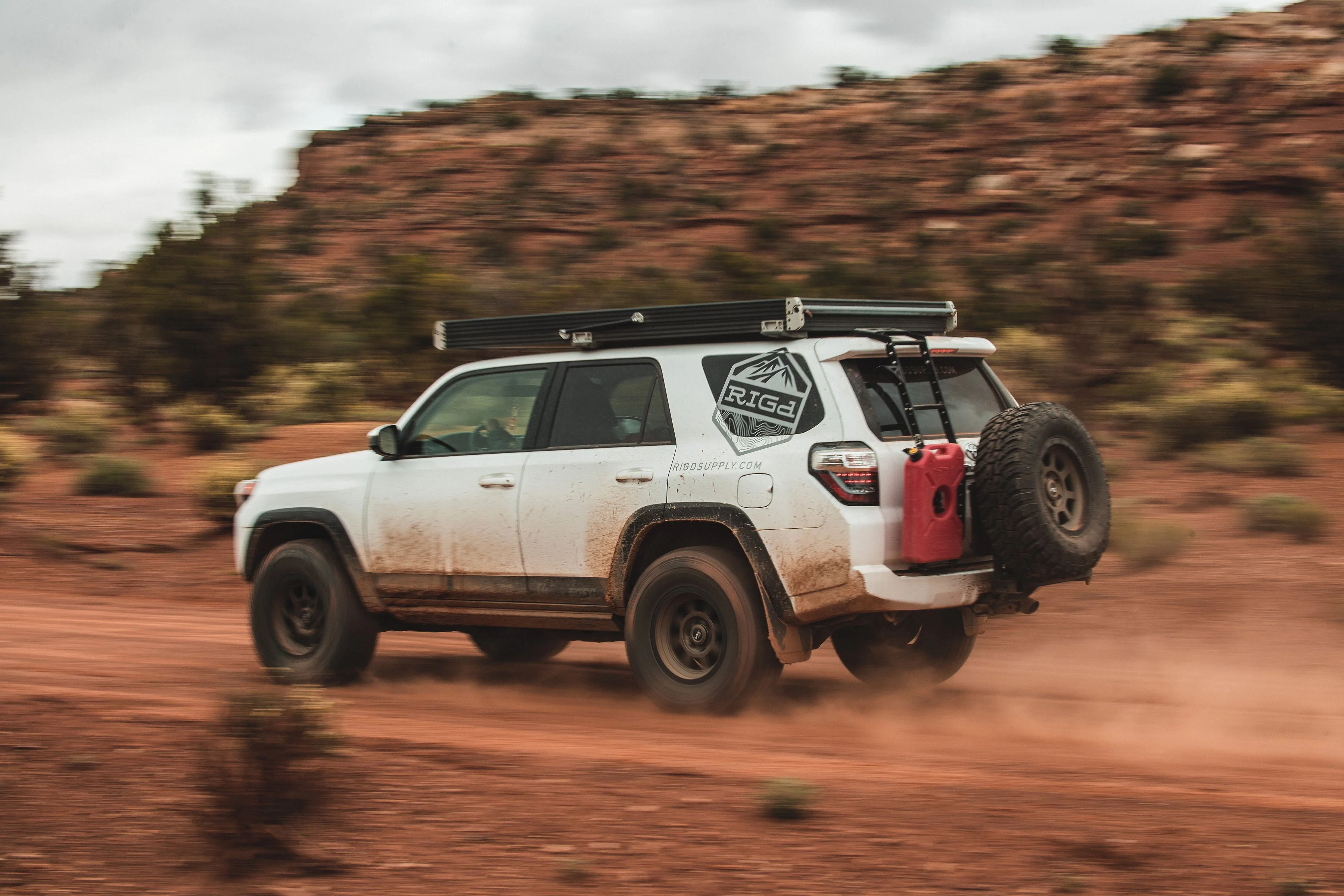 UltraSwing® Short-Fit Spare Tire Hitch Mount | RiGd Supply - Image 16